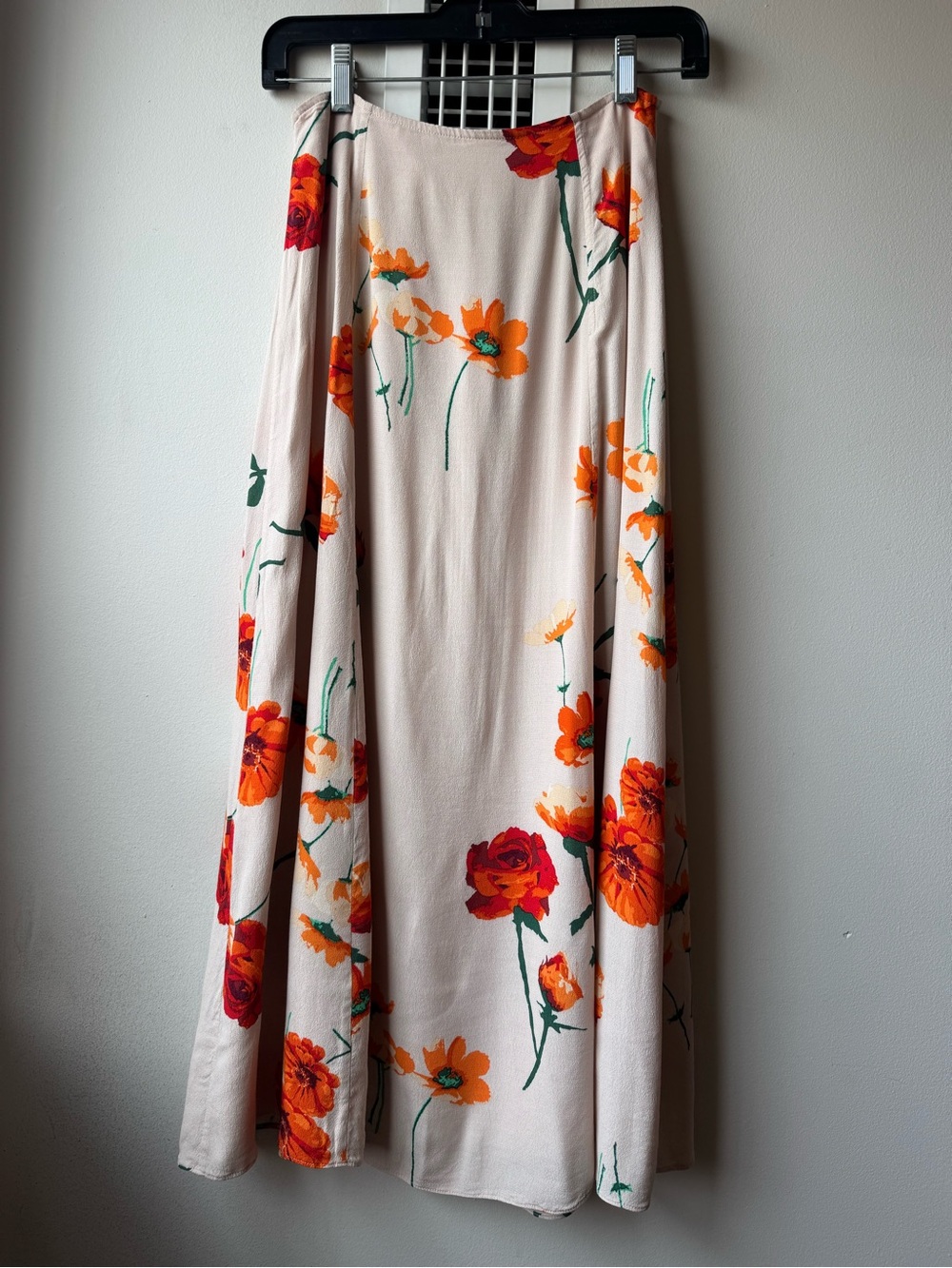 Aritzia Wilfred button-front A-line midi skirt - Picture 2 of 11